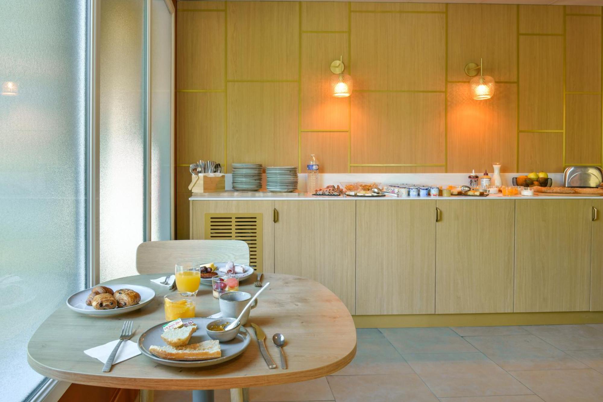 Bhoma Bourges - Hotel & Restaurant Екстер'єр фото
